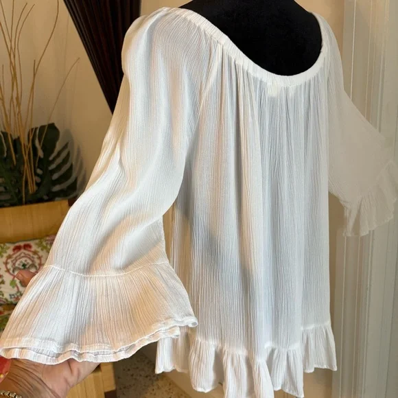RIVER & ROSE White Long Sleeve Crinkle Pullover Top! Excellent condition! Medium - Picture 2 of 10